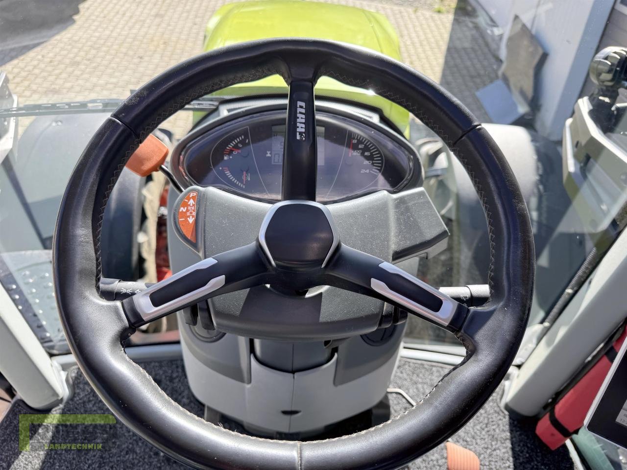 Traktor of the type CLAAS AXION 800 CEBIS HEXASHIFT A50, Neumaschine in Homberg/Ohm - Maulbach (Picture 20)