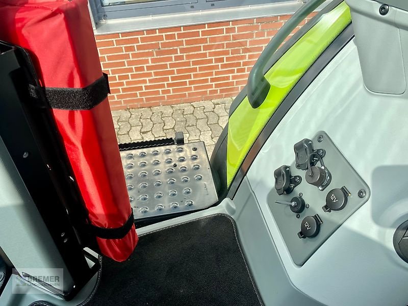 Traktor des Typs CLAAS AXION 800, CIS+, GPS PILOT ready, 50 km/h, 205 PS, Digitalpaket I., Gebrauchtmaschine in Asendorf (Bild 18)