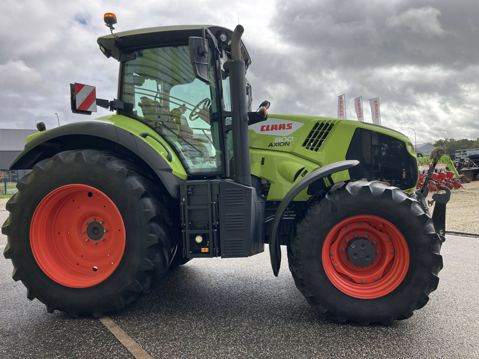 Traktor typu CLAAS AXION 800 CIS HEXASHIFT, Gebrauchtmaschine w AILLAS (Zdjęcie 5)