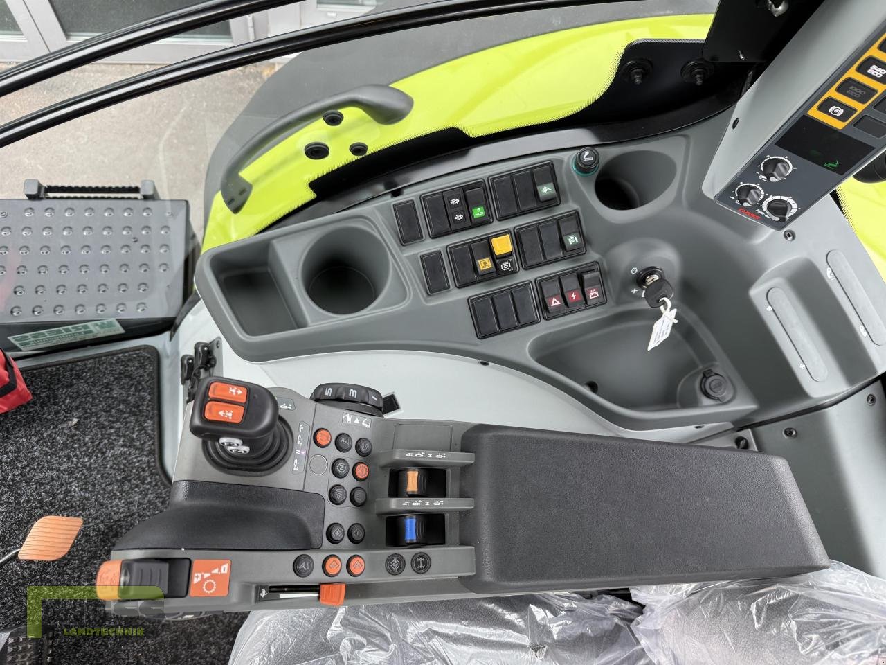 Traktor tipa CLAAS AXION 800 CIS+ HEXASHIFT, Neumaschine u Homberg/Ohm - Maulbach (Slika 5)