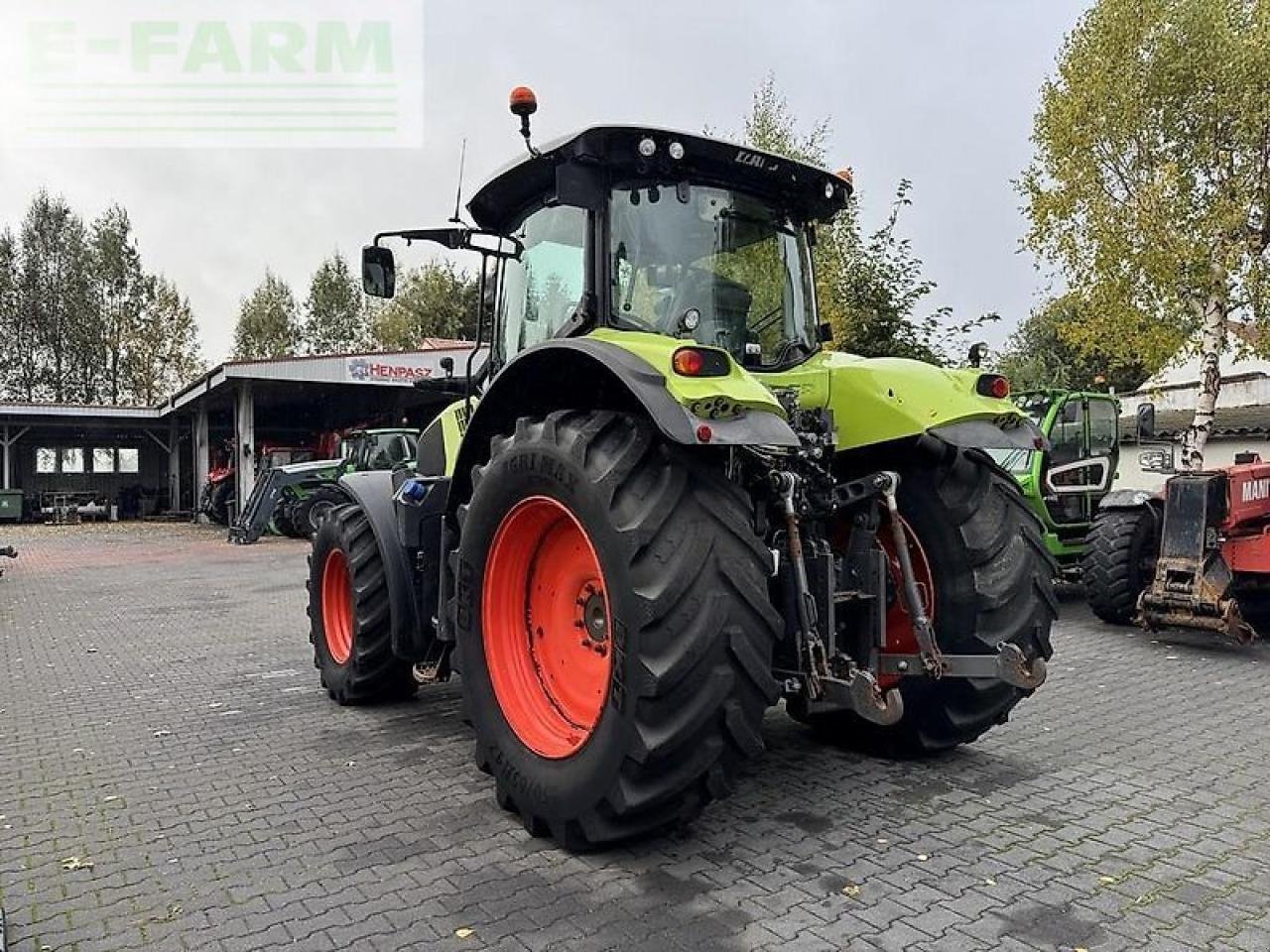 Traktor typu CLAAS axion 800 cis, Gebrauchtmaschine w DAMAS?AWEK (Zdjęcie 9)