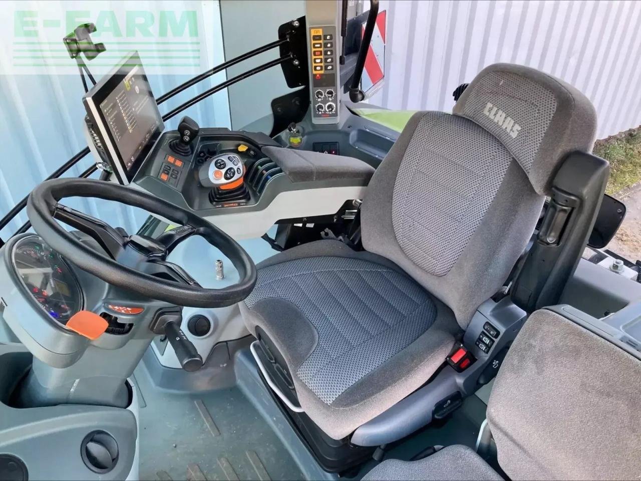 Traktor van het type CLAAS axion 800 cmatic s5, Gebrauchtmaschine in CHEMINOT (57 - MOSELLE) (Foto 7)