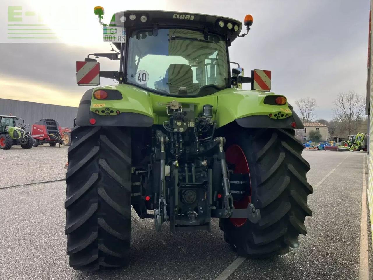 Traktor van het type CLAAS axion 800 hexashift ls+, Gebrauchtmaschine in AILLAS (33 - GIRONDE) (Foto 5)