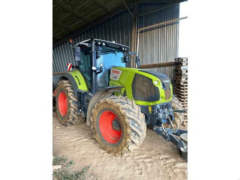 Traktor от тип CLAAS AXION 800, Gebrauchtmaschine в SAINT-GERMAIN DU PUY (Снимка 2)