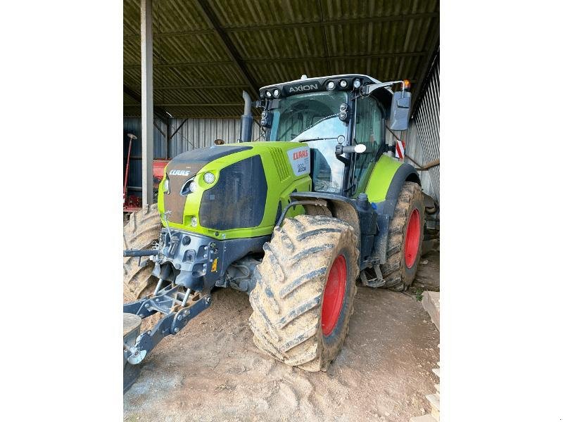 Traktor от тип CLAAS AXION 800, Gebrauchtmaschine в SAINT-GERMAIN DU PUY