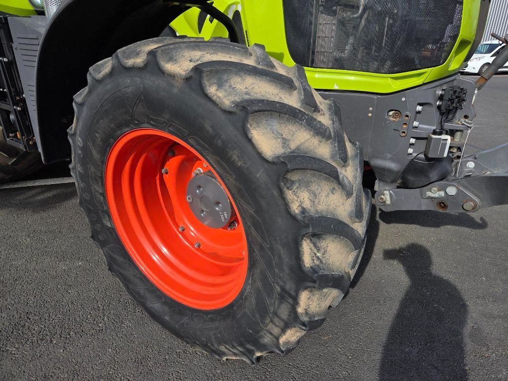 Traktor Türe ait CLAAS AXION 800, Gebrauchtmaschine içinde BRECEY (resim 9)