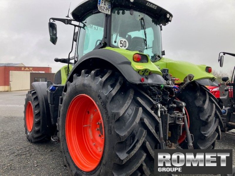 Traktor des Typs CLAAS AXION 800, Gebrauchtmaschine in Gennes sur glaize (Bild 4)