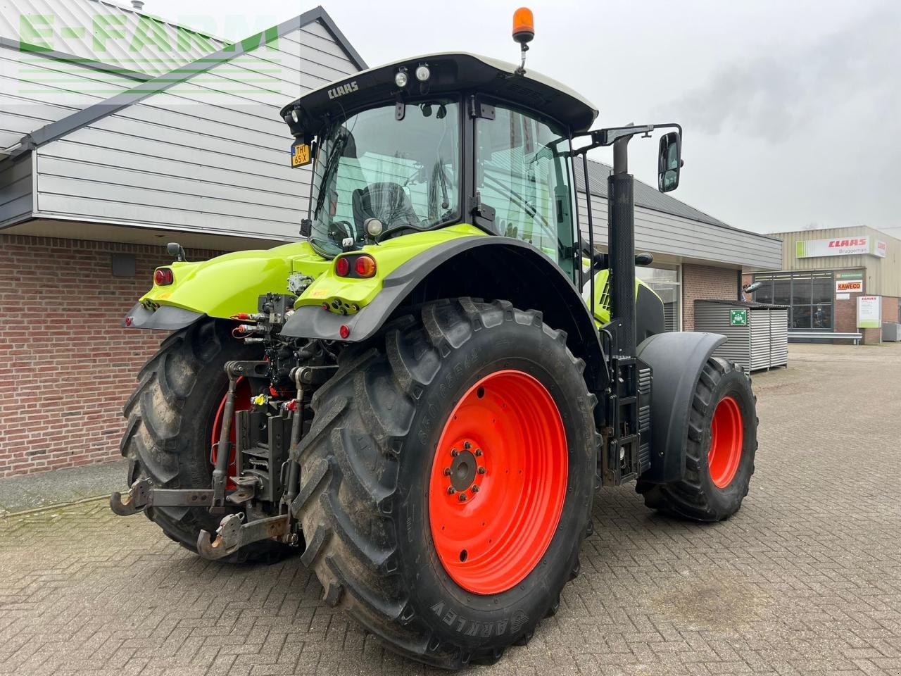 Traktor типа CLAAS AXION 800, Gebrauchtmaschine в ag BROEKLAND (Фотография 7)