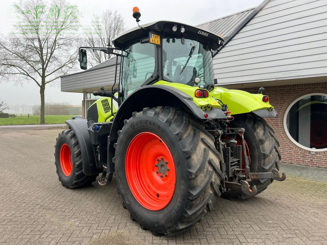 Traktor типа CLAAS AXION 800, Gebrauchtmaschine в ag BROEKLAND (Фотография 9)