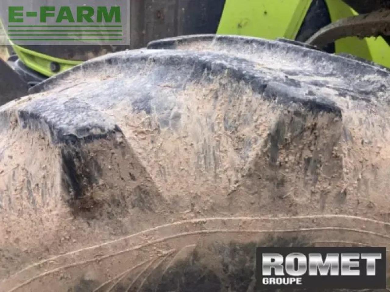 Traktor от тип CLAAS axion 800, Gebrauchtmaschine в GENNES-SUR-GLAIZE (Снимка 5)