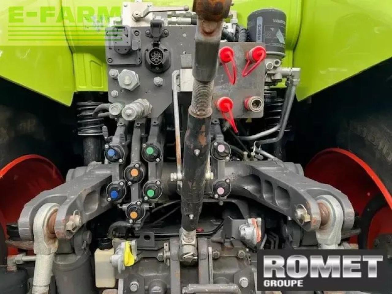 Traktor Türe ait CLAAS axion 800, Gebrauchtmaschine içinde GENNES-SUR-GLAIZE (resim 4)