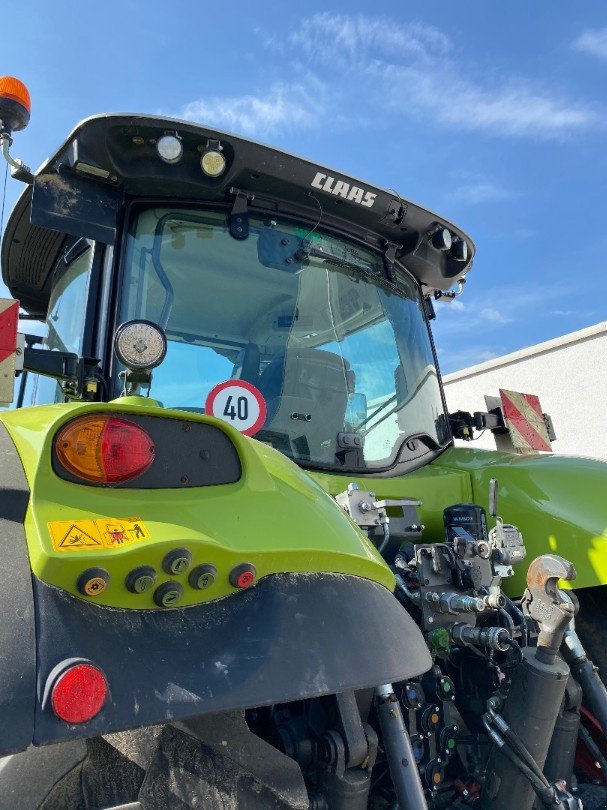 Traktor от тип CLAAS AXION 800, Gebrauchtmaschine в Domdidier (Снимка 5)