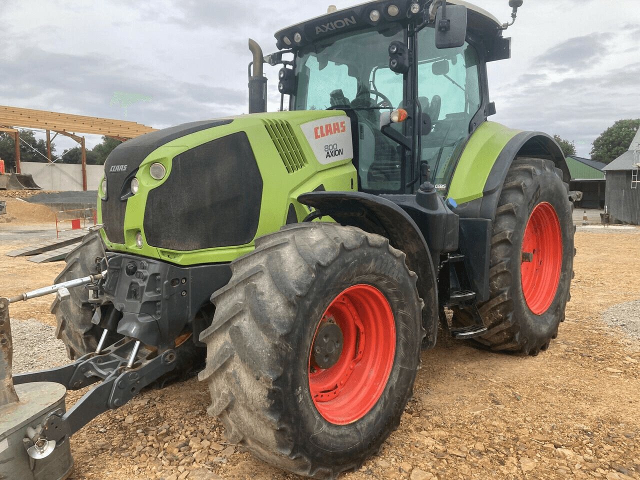 Traktor del tipo CLAAS AXION 800, Gebrauchtmaschine In ST CLEMENT DE LA PLACE (Immagine 1)