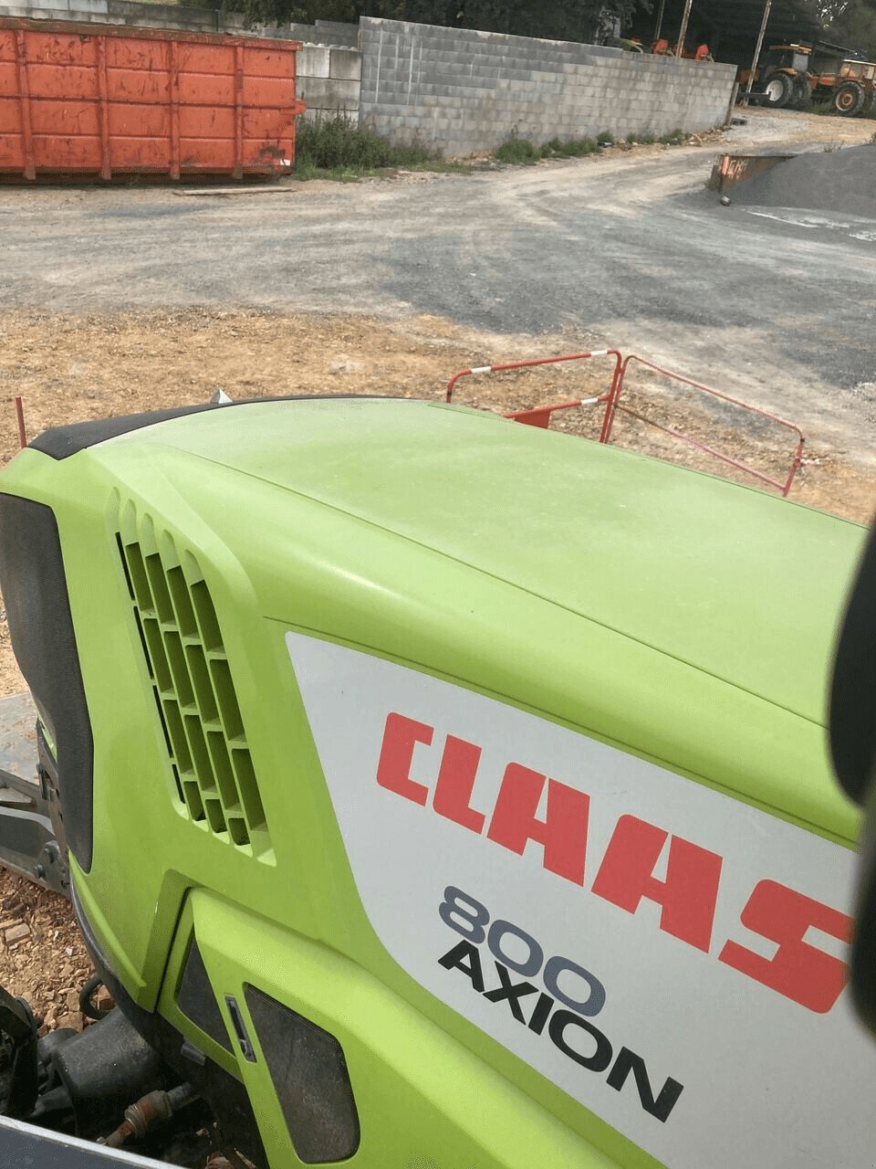 Traktor del tipo CLAAS AXION 800, Gebrauchtmaschine In ST CLEMENT DE LA PLACE (Immagine 9)
