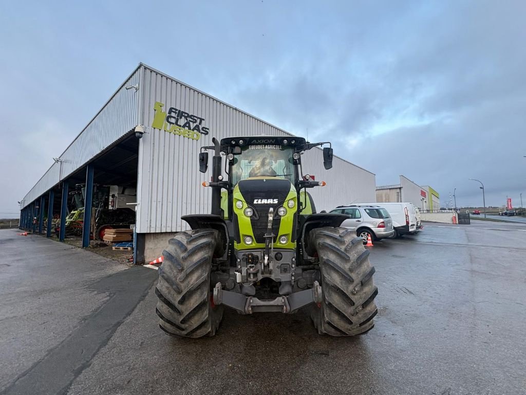 Traktor du type CLAAS AXION 800, Gebrauchtmaschine en SALEUX (Photo 2)