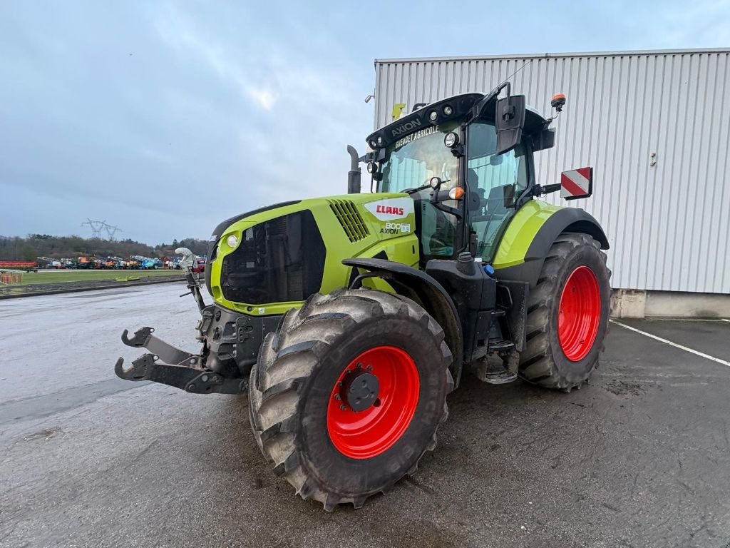 Traktor du type CLAAS AXION 800, Gebrauchtmaschine en SALEUX (Photo 3)