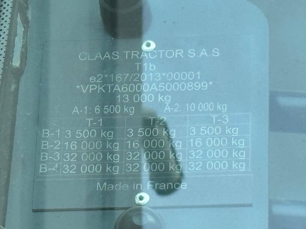 Traktor du type CLAAS AXION 800, Gebrauchtmaschine en SALEUX (Photo 11)