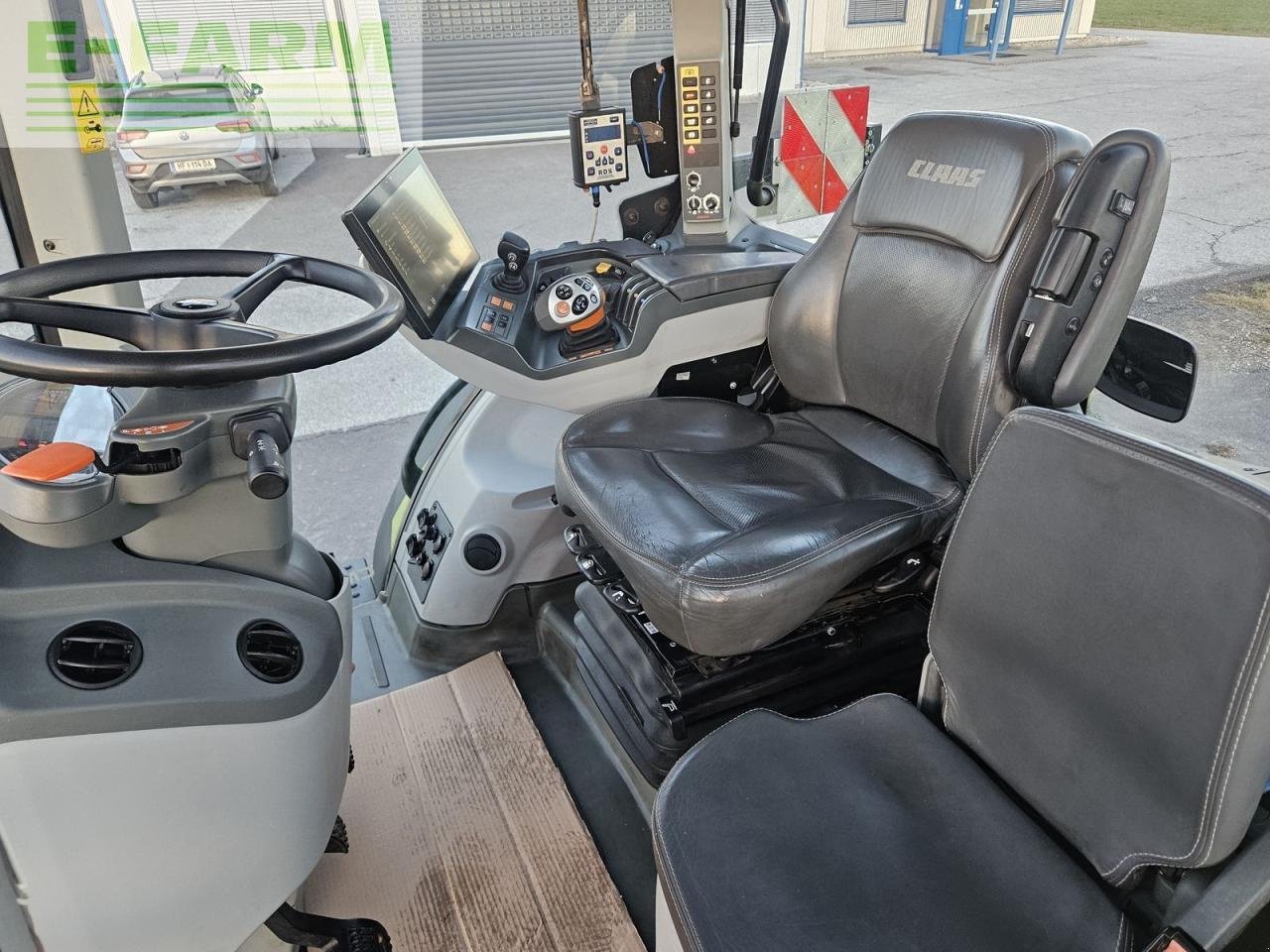 Traktor des Typs CLAAS axion 810 c-matic CMATIC, Gebrauchtmaschine in ILZ (Bild 10)