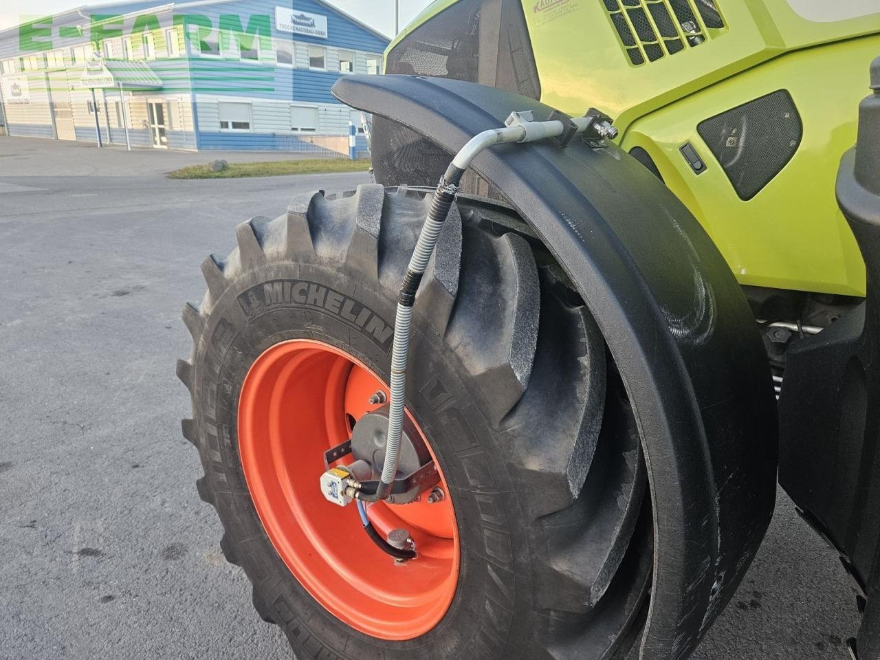 Traktor des Typs CLAAS axion 810 c-matic CMATIC, Gebrauchtmaschine in ILZ (Bild 12)