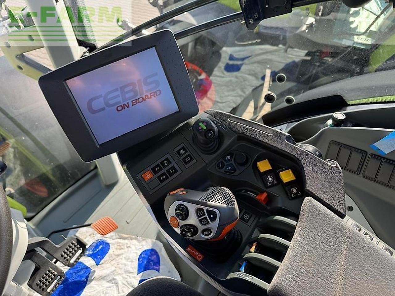 Traktor typu CLAAS axion 810 cebis hexa-shift, Gebrauchtmaschine w CHOROSZCZ (Zdjęcie 9)