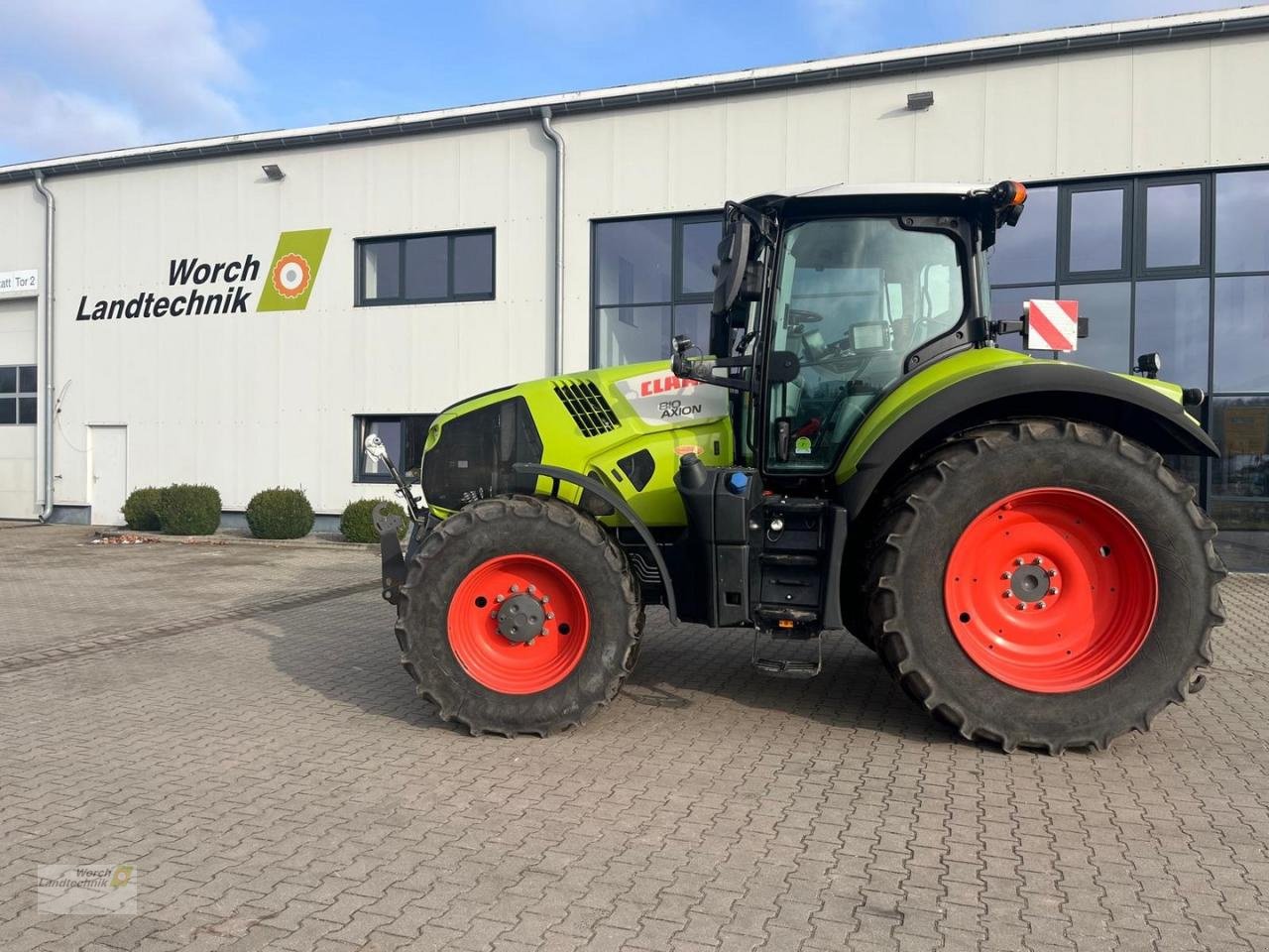 Traktor des Typs CLAAS Axion 810 Cebis Hexashift, Mietmaschine in Schora (Bild 1)