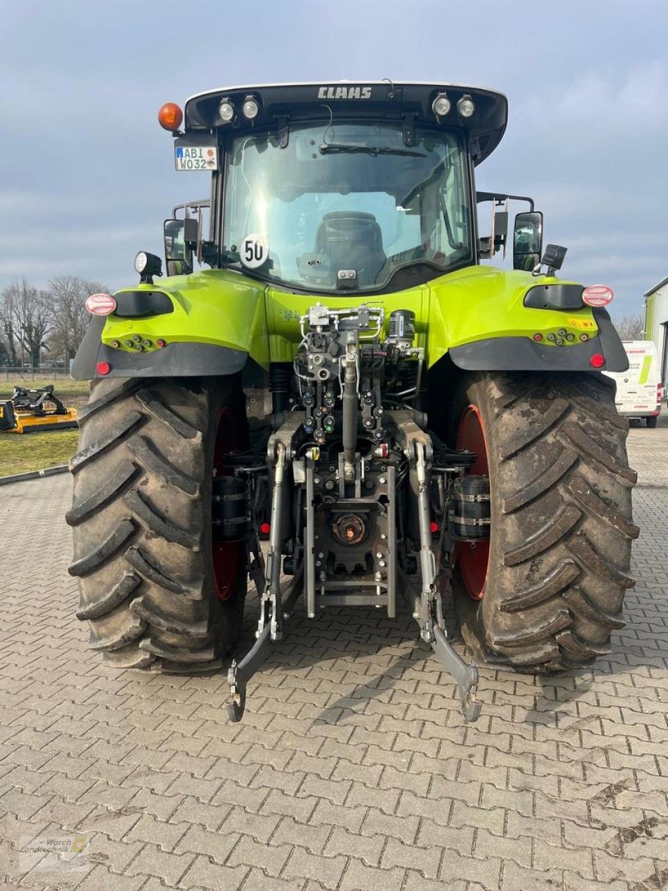 Traktor des Typs CLAAS Axion 810 Cebis Hexashift, Mietmaschine in Schora (Bild 4)