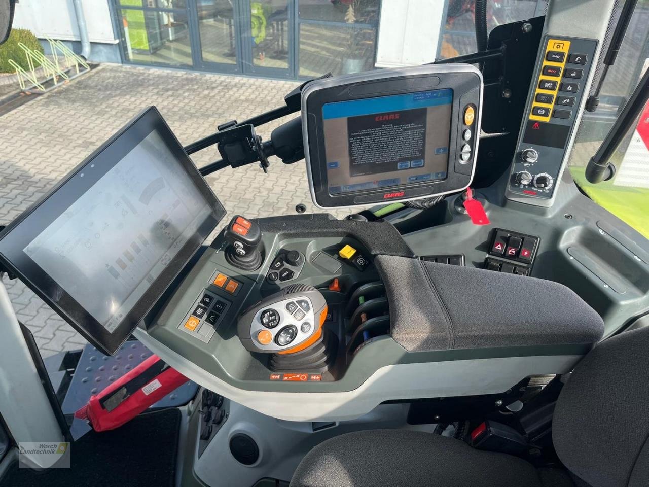 Traktor des Typs CLAAS Axion 810 Cebis Hexashift, Mietmaschine in Schora (Bild 7)
