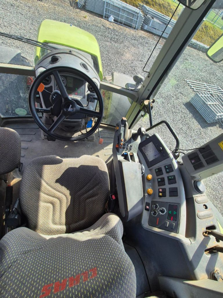 Traktor του τύπου CLAAS AXION 810 CEBIS, Gebrauchtmaschine σε MORHANGE (Φωτογραφία 10)