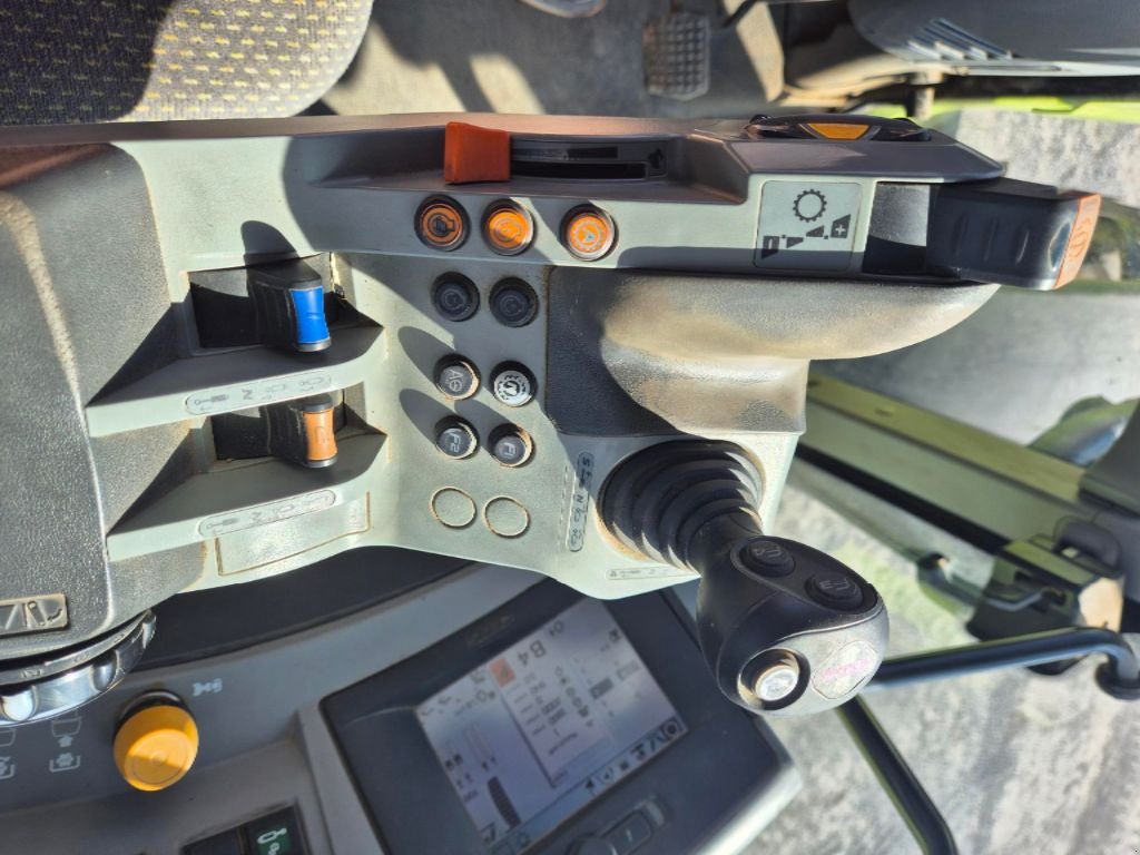 Traktor του τύπου CLAAS AXION 810 CEBIS, Gebrauchtmaschine σε MORHANGE (Φωτογραφία 7)