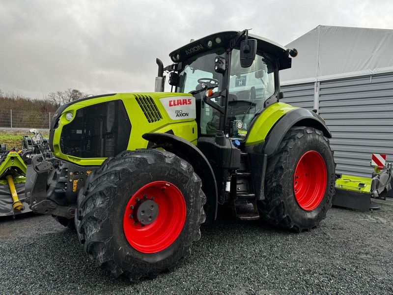 Traktor of the type CLAAS AXION 810 CEBIS, Gebrauchtmaschine in Hollfeld (Picture 1)