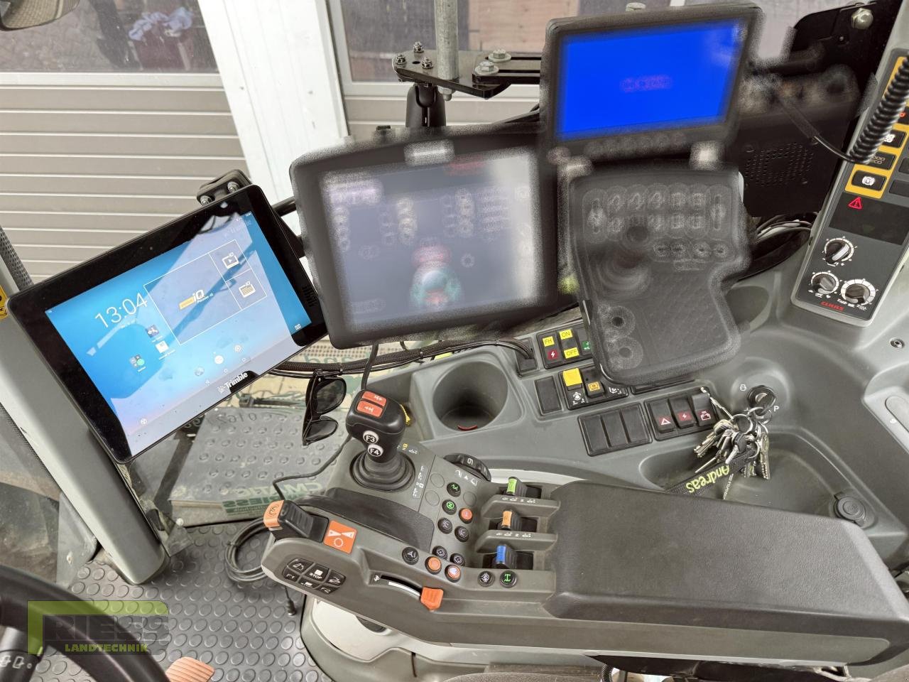 Traktor типа CLAAS AXION 810 CIS+ Cmati, Gebrauchtmaschine в Homberg/Ohm - Maulbach (Фотография 5)