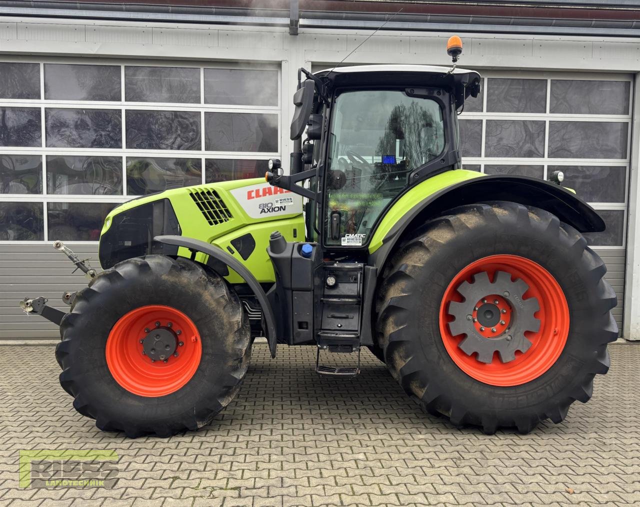 Traktor типа CLAAS AXION 810 CIS+ Cmati, Gebrauchtmaschine в Homberg/Ohm - Maulbach (Фотография 11)
