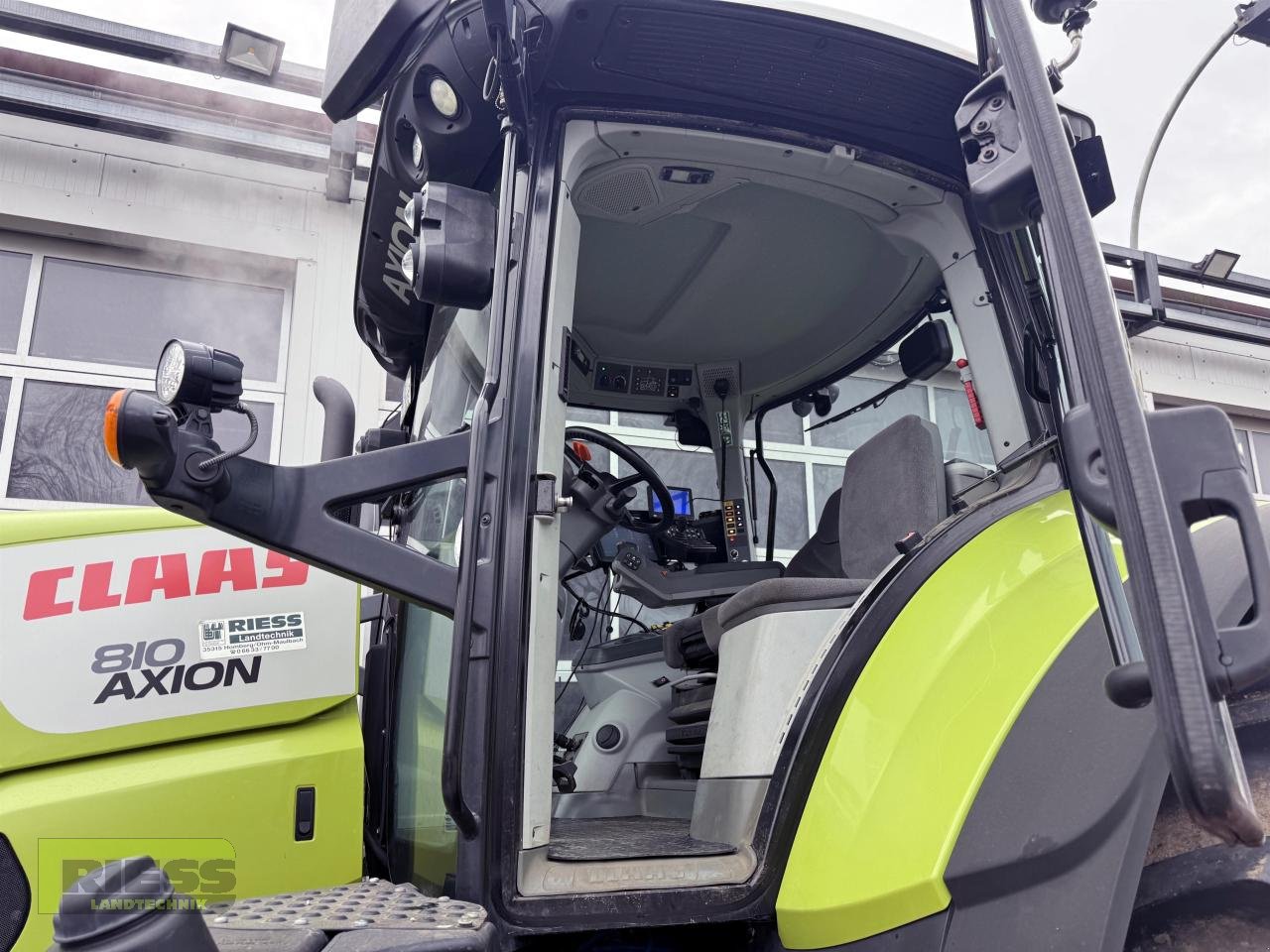 Traktor типа CLAAS AXION 810 CIS+ Cmati, Gebrauchtmaschine в Homberg/Ohm - Maulbach (Фотография 12)