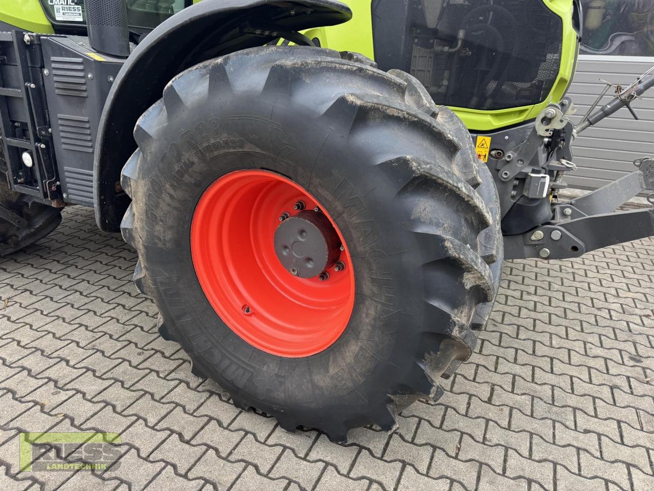 Traktor типа CLAAS AXION 810 CIS+ Cmati, Gebrauchtmaschine в Homberg/Ohm - Maulbach (Фотография 7)