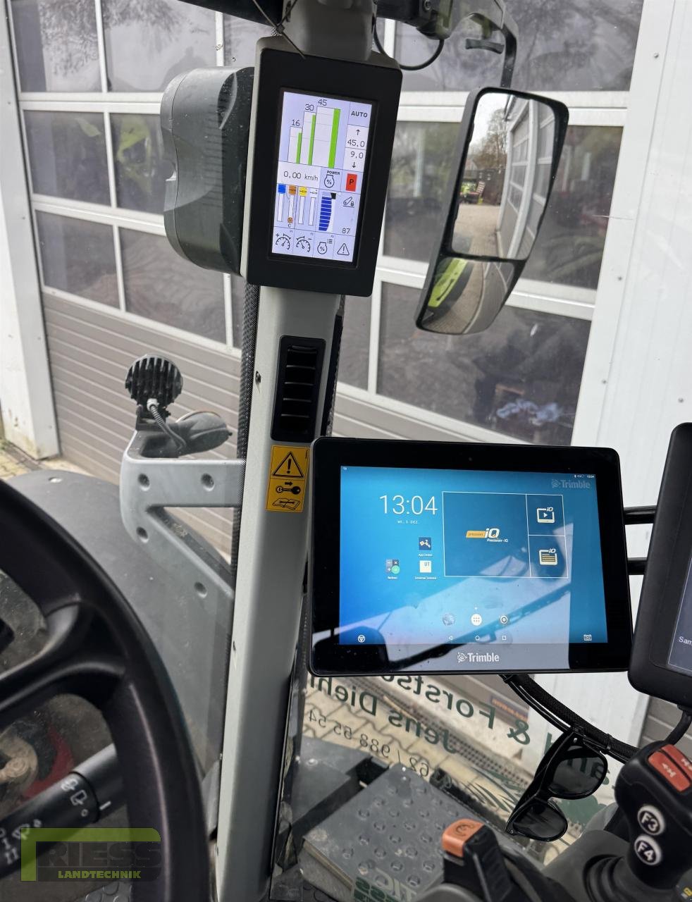 Traktor типа CLAAS AXION 810 CIS+ Cmati, Gebrauchtmaschine в Homberg/Ohm - Maulbach (Фотография 13)