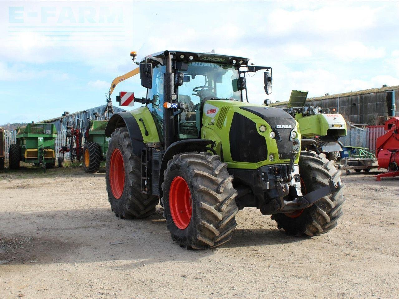Traktor типа CLAAS AXION 810 CIS, Gebrauchtmaschine в FORRES (Фотография 3)