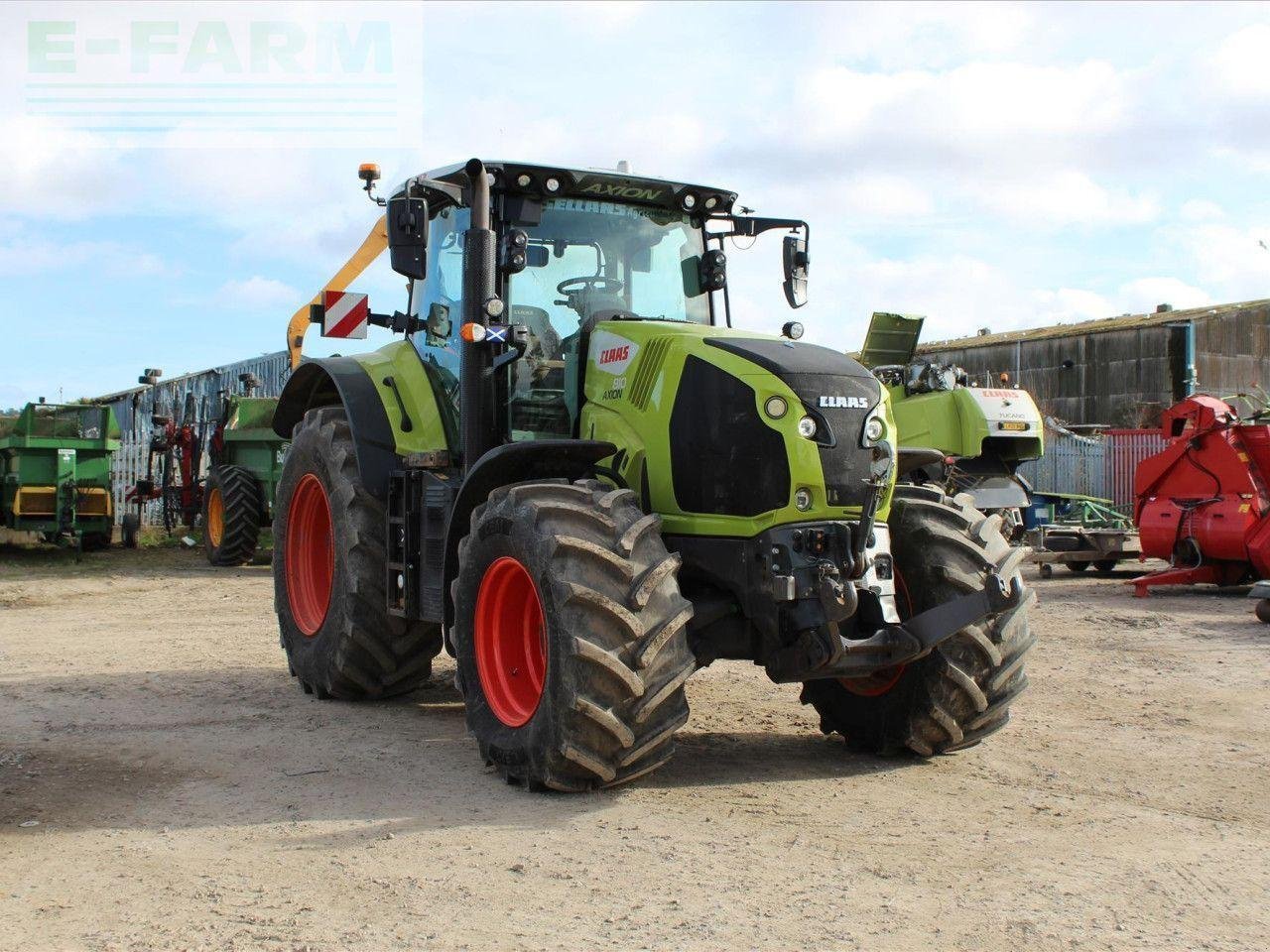 Traktor типа CLAAS AXION 810 CIS, Gebrauchtmaschine в FORRES (Фотография 4)