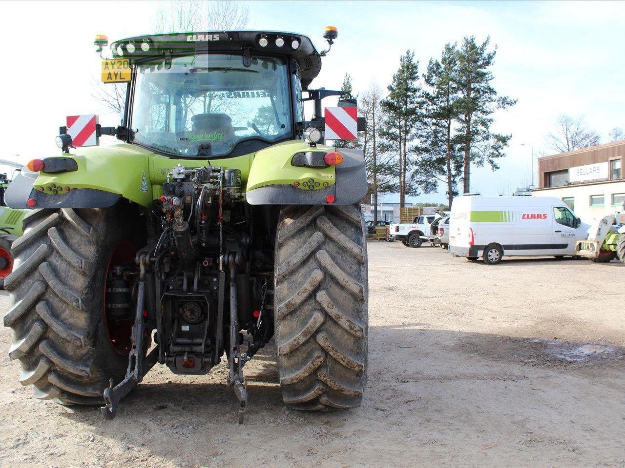 Traktor типа CLAAS AXION 810 CIS, Gebrauchtmaschine в FORRES (Фотография 5)