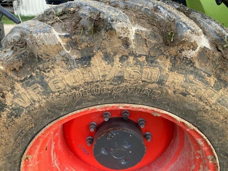 Traktor Türe ait CLAAS AXION 810 CIS, Gebrauchtmaschine içinde LAIGNES (resim 11)