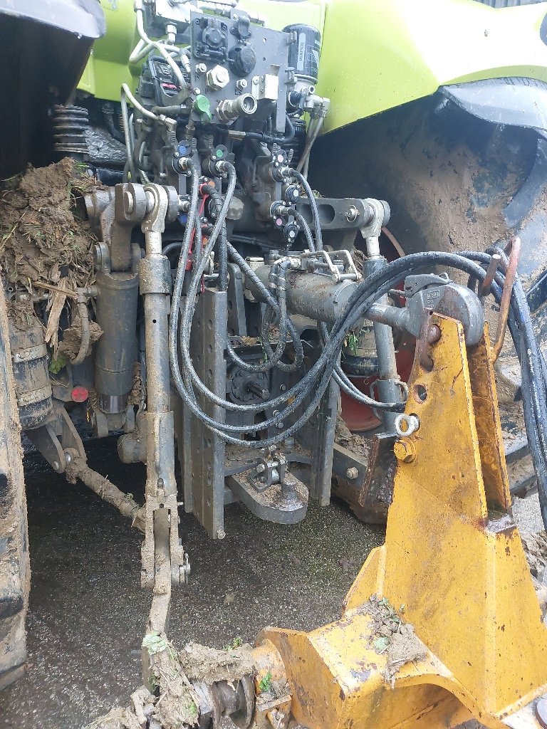 Traktor del tipo CLAAS AXION 810 CMATIC (2), Gebrauchtmaschine en BRAS SUR MEUSE (Imagen 5)