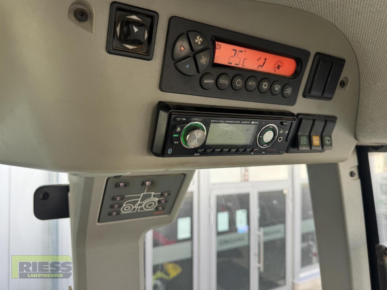 Traktor typu CLAAS AXION 810 CMATIC A31, Gebrauchtmaschine w Homberg/Ohm - Maulbach (Zdjęcie 7)