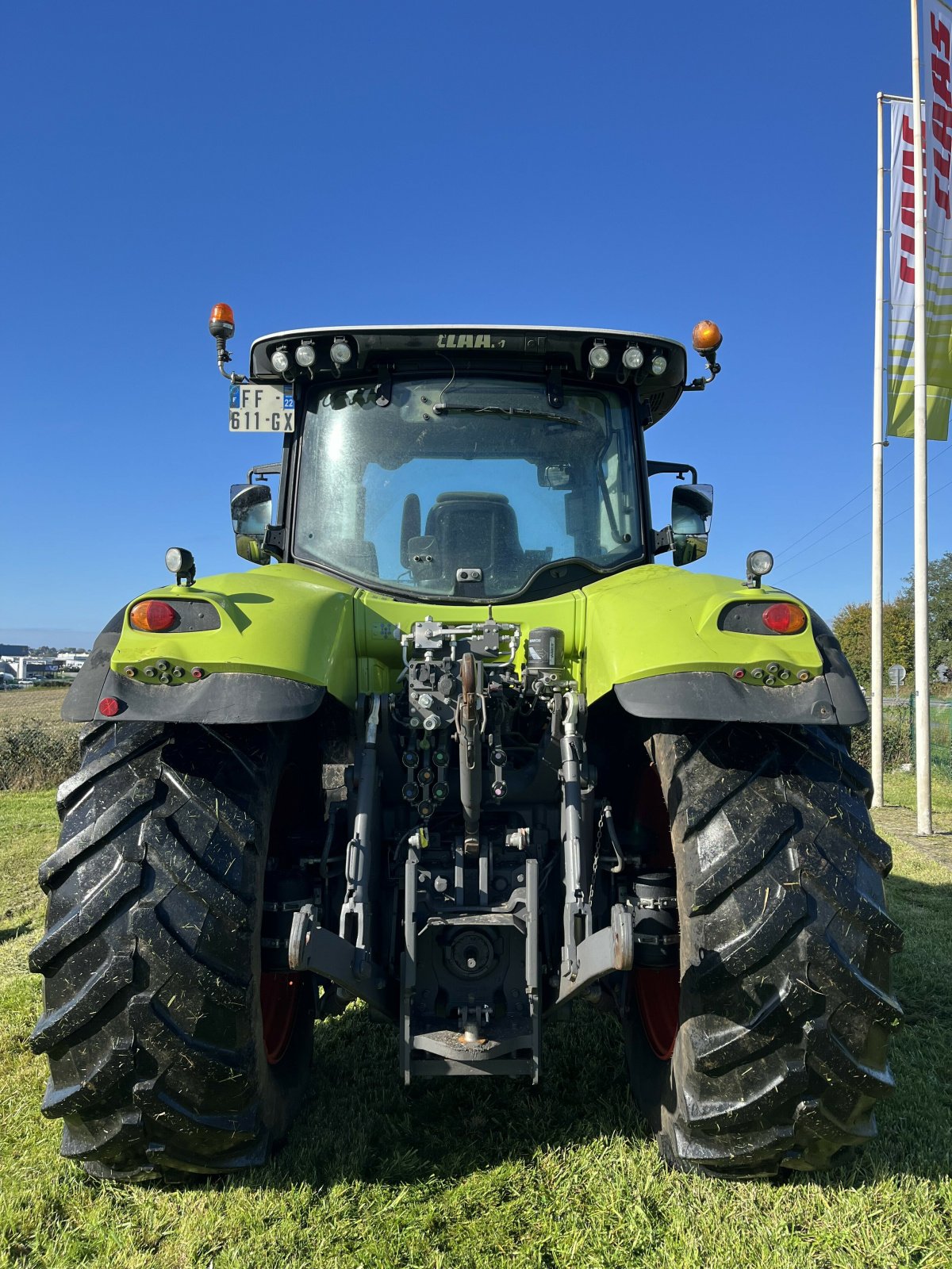 Traktor типа CLAAS AXION 810 CMATIC BUSINESS, Gebrauchtmaschine в PONTIVY (Фотография 7)