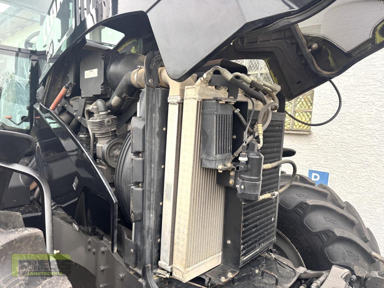 Traktor del tipo CLAAS AXION 810 CMATIC CEBIS Black Edition, Gebrauchtmaschine en Homberg/Ohm - Maulbach (Imagen 8)