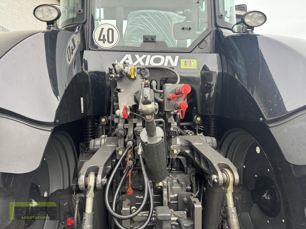 Traktor del tipo CLAAS AXION 810 CMATIC CEBIS Black Edition, Gebrauchtmaschine en Homberg/Ohm - Maulbach (Imagen 9)
