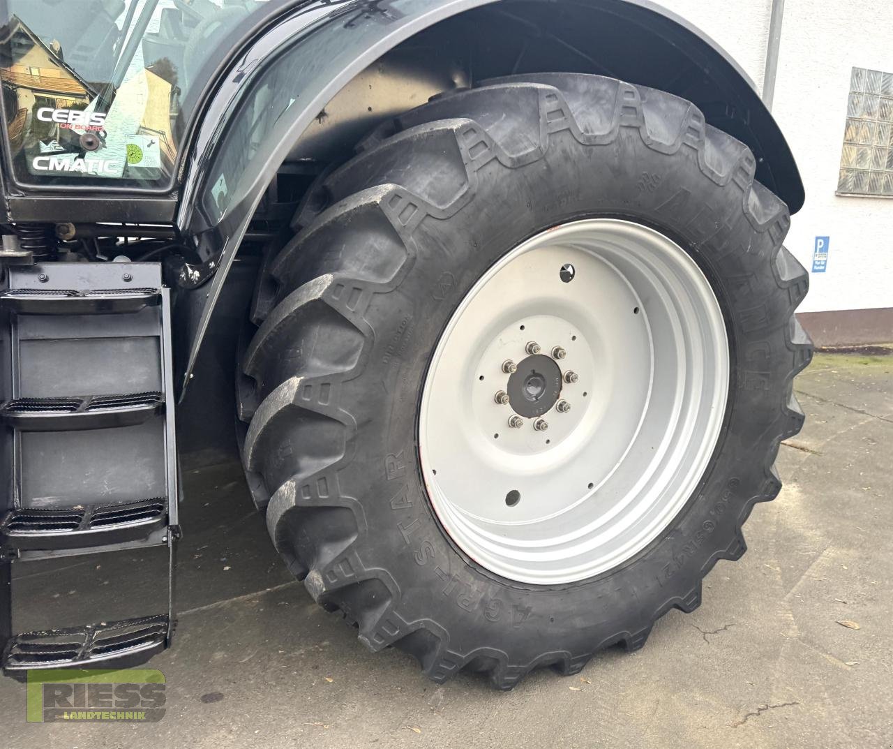 Traktor del tipo CLAAS AXION 810 CMATIC CEBIS Black Edition, Gebrauchtmaschine en Homberg/Ohm - Maulbach (Imagen 13)