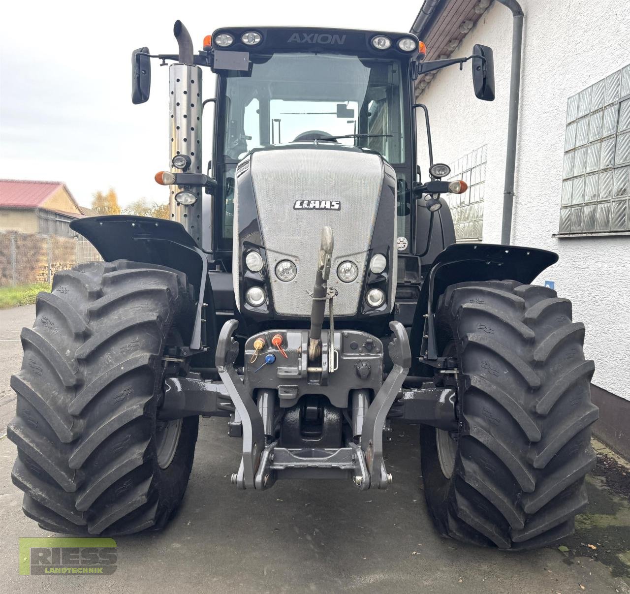 Traktor del tipo CLAAS AXION 810 CMATIC CEBIS Black Edition, Gebrauchtmaschine en Homberg/Ohm - Maulbach (Imagen 15)