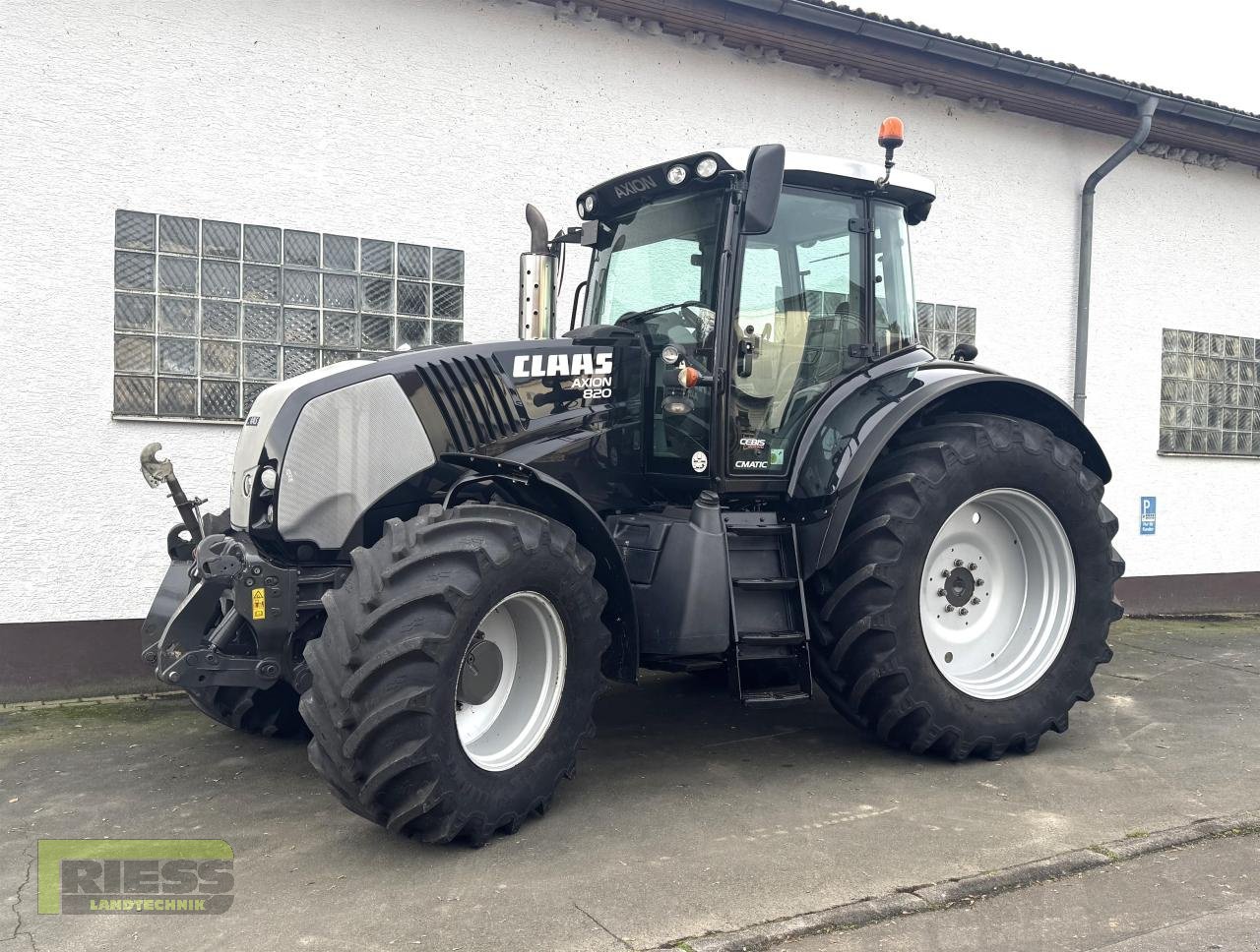 Traktor del tipo CLAAS AXION 810 CMATIC CEBIS Black Edition, Gebrauchtmaschine en Homberg/Ohm - Maulbach (Imagen 18)