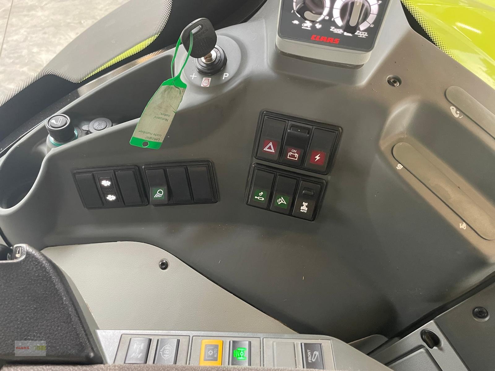 Traktor типа CLAAS Axion 810 CMATIC CEBIS, Gebrauchtmaschine в Langenau (Фотография 12)