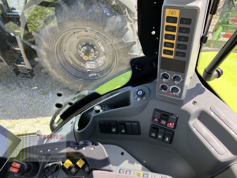 Traktor des Typs CLAAS AXION 810 CMATIC CEBIS, Neumaschine in Breitenbrunn (Bild 20)