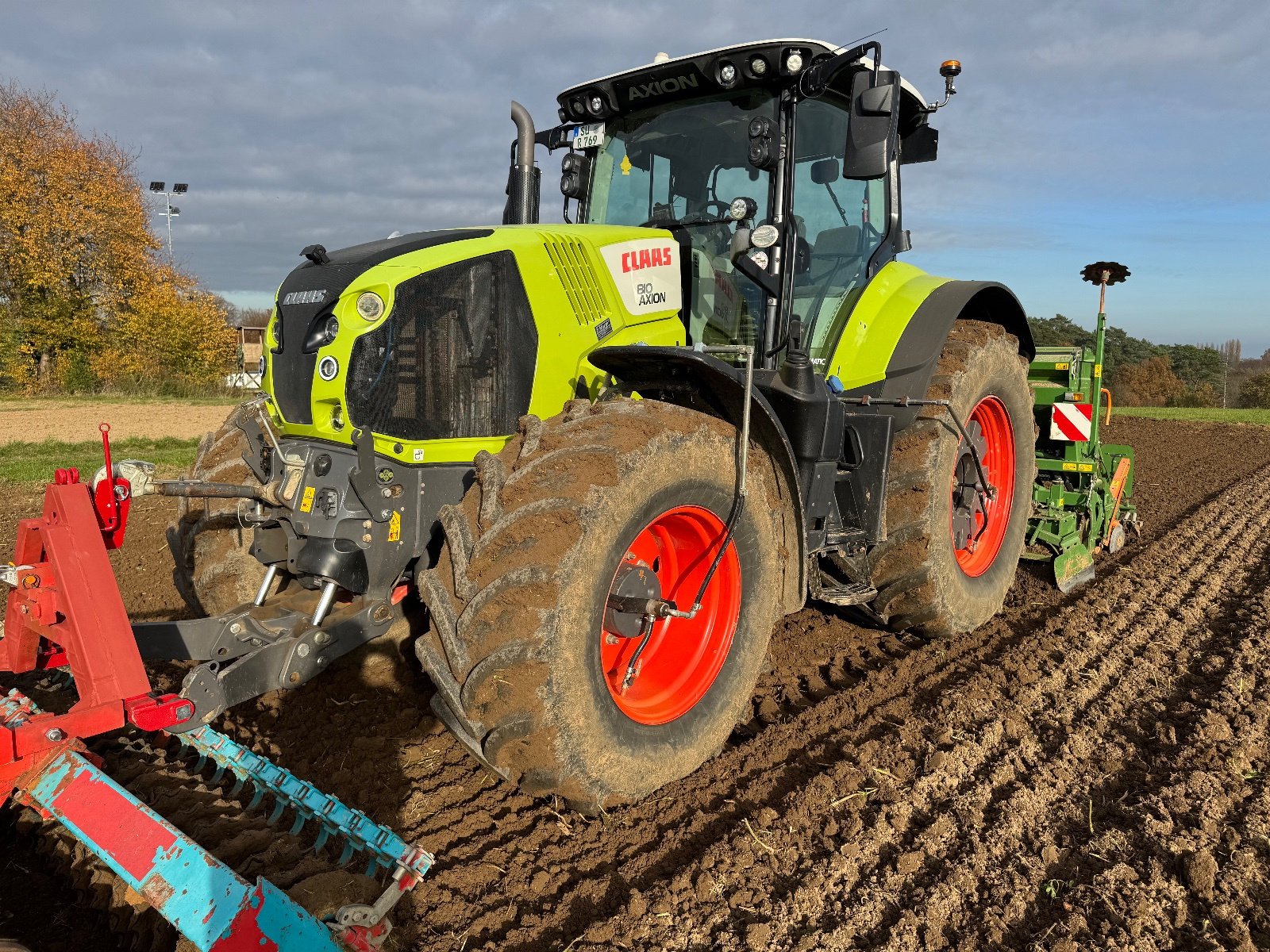 Traktor типа CLAAS Axion 810 CMATIC CEBIS, Gebrauchtmaschine в Hennef (Фотография 2)